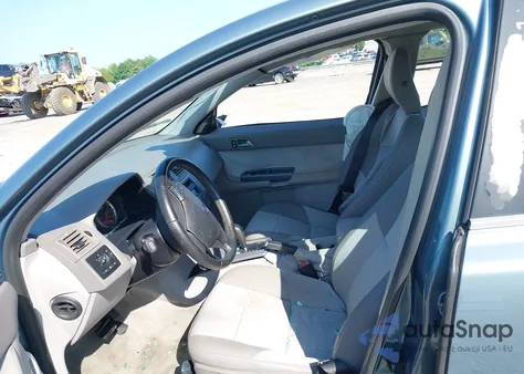 2004 Volvo S40 2.4I from USA, damaged, VIN YV1MS382X42016357